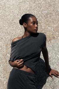 Clothing: DISTRESSED T CHARCOAL