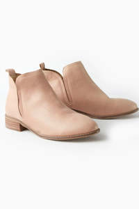 Walnut Melbourne - Douglas Boot Rose