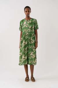 Lollys Laundry: Lolly's Laundry - Aliya Midi Dress (Green)