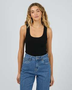 Tops: Mia Tank / Black | Silent Theory