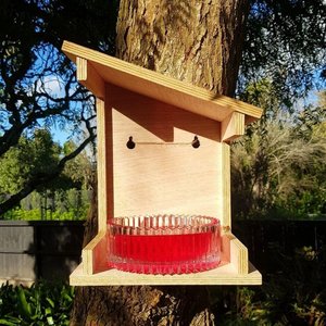 Products: Kohab Bird Feeder NZ-Made Feeder for Tūī, Bellbirds and more - Kohab