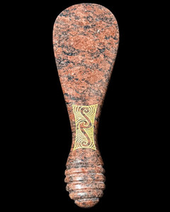 Vanga Red - Hīneira Onewa Mere Kōhatu Memorials