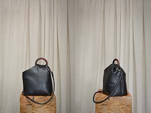 Cross Body Bags: Bon