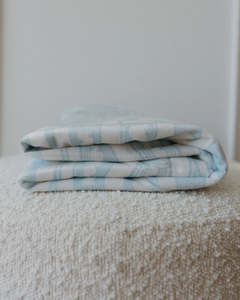 Hawaiiki Pepi: Āio Minky Blanket Blue