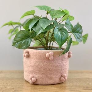 Sheepish Design: NZ Wool Bobble Pot - Blush