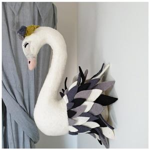 Tik Tak: Handmade Wool Wall Swan Head - Monochrome