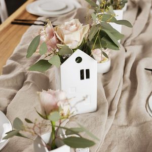 Residential House Vase (20cm)