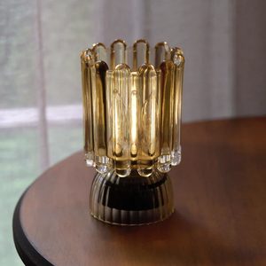Lighting: Lotti Lamp