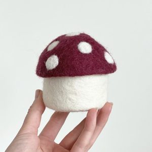 NZ Wool Toadstool Storage Box - Mini Mulberry