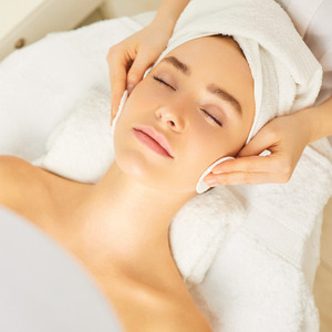 Products: Skin brightening facial KB April 2023