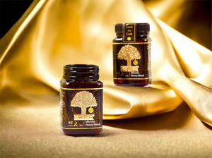 Products: 2 x KOURA Manuka Honey Blend MGO 83+ / 500g Koura Honey NZ
