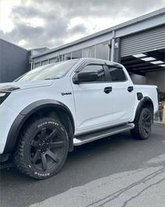 Accessories: Fender Flare 4-Inch Isuzu D-Max 2024+ Matte Black