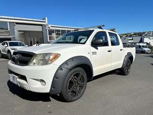 Fender Flares: Fender Flare Toyota Hilux Vigo 2012-2015 Bolt Style Textured Black