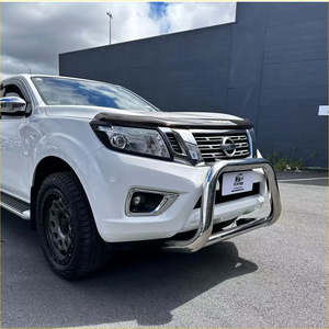 Nudge Bars 2: 304 Stainless Steel Nudge Bar Nissan Navara NP300 2015-2020 Chrome