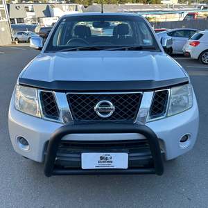 Bonnet Guard Protector Stone Guard Nissan Navara D40 2005-2015 Thai