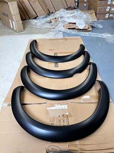 Nissan Navara D40: Fender Flare Nissan Navara D40 2005-2015 Smooth Style Matte Black