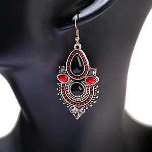 Adornments: Black Beauty