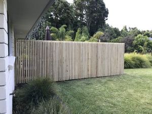 Fences KS Fence & Deck: Batten Fence