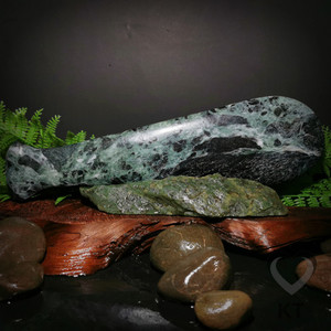 Products: Green Mapere Patu - Large Kowhatu Taonga