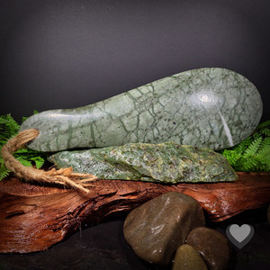 Green Mapere Patu - Large Kowhatu Taonga