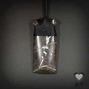 Brown Mapere Toki - Medium Kowhatu Taonga