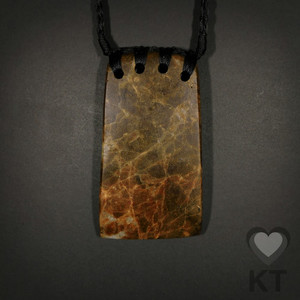 Empredor Mapere Toki - Large Kowhatu Taonga