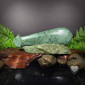 Green Mapere Patu - Small Kowhatu Taonga