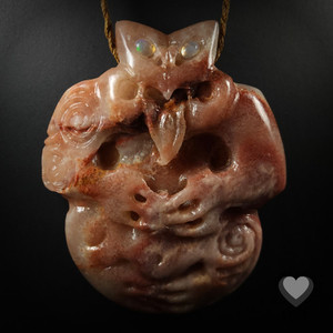 Red Onyx Tiki With White Opal Insert / Kaiwhai Marama - X Large Kowhatu Taonga