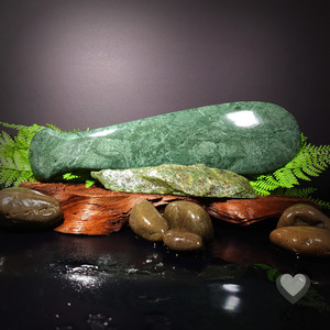 Green Mapere Patu - XL Kowhatu Taonga