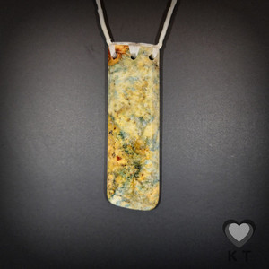 Products: Calacatta Mapere Toki - XL Kowhatu Taonga