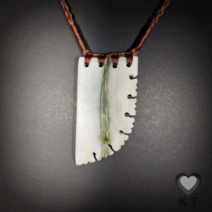 Products: Clivia with Green Vein Mapere Niho - Large Kowhatu Taonga