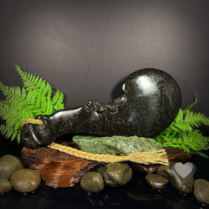 Black Pearl Kiriweti Wahaika - XL Kowhatu Taonga