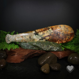 Products: Calacatta Mapere Patu - Large Kowhatu Taonga