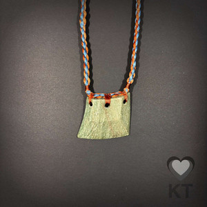 Products: Kakariki Mapere Toki - XL Kowhatu Taonga