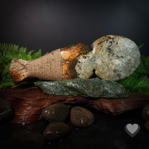 Products: Calacatta Mapere Kotiate - Large Kowhatu Taonga