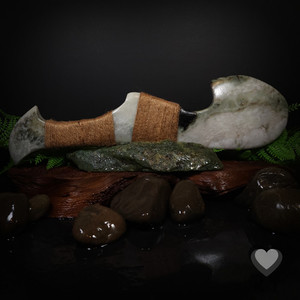 Products: Green and White Calacatta Mapere Matau - X Large Kowhatu Taonga