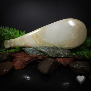 Large Green Onyx Mapere Patu Kowhatu Taonga
