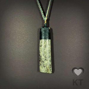 Products: Green Mepere Toki - Large Kowhatu Taonga