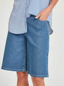 Denim: Bethany Denim Short - Mid Wash