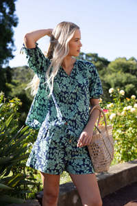 Tops: Fleur Blouse - Mint/Navy