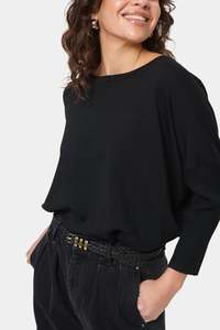 Mila Roundneck Pullover - Black