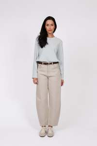 Denim: Marlow Curve Barrel Jean Stone