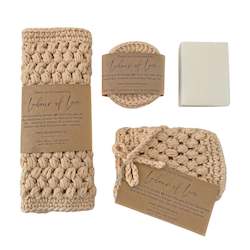 Big Humans: Bath Gift Set Natural With Free Soap