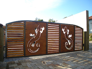 Fence Panel & Privacy Screen Made in NZ Gecko Silhouette