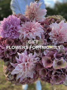Flowers Fortnightly - LA FEMME FLEUR