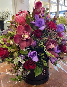 Products: Floral Hat Box Arrangement - La Fleur