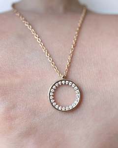 Necklaces: Circle of Light Diamond Pendant Necklace - 14K Gold