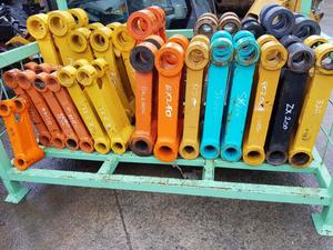 H LINKS AND DOG BONES