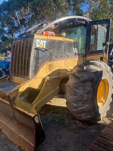 Caterpillar 525B Skidder