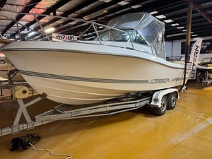 Chris Craft Sea Hawke 215